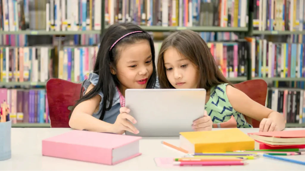 Kids using Seesaw